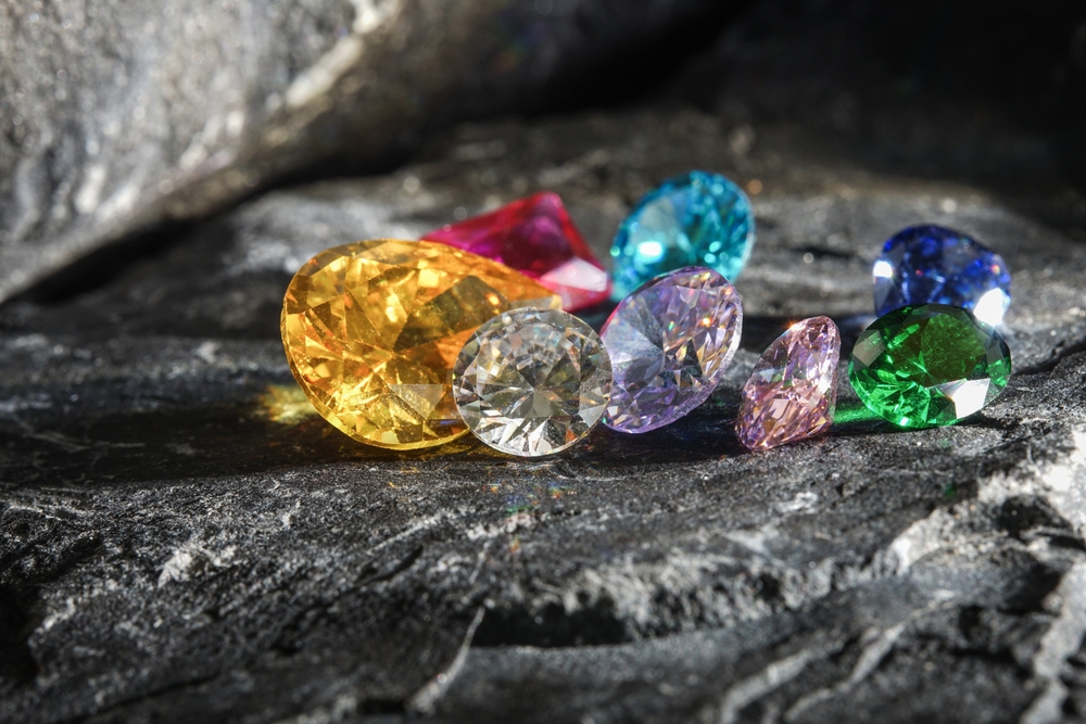 Coloured diamonds comparison